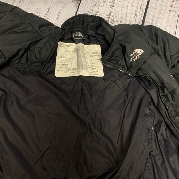The North Face puffer jacket Small 7/8 Kids - Picture 7 of 9